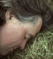 PortraitPeterKIEFER_Gras_lauschen